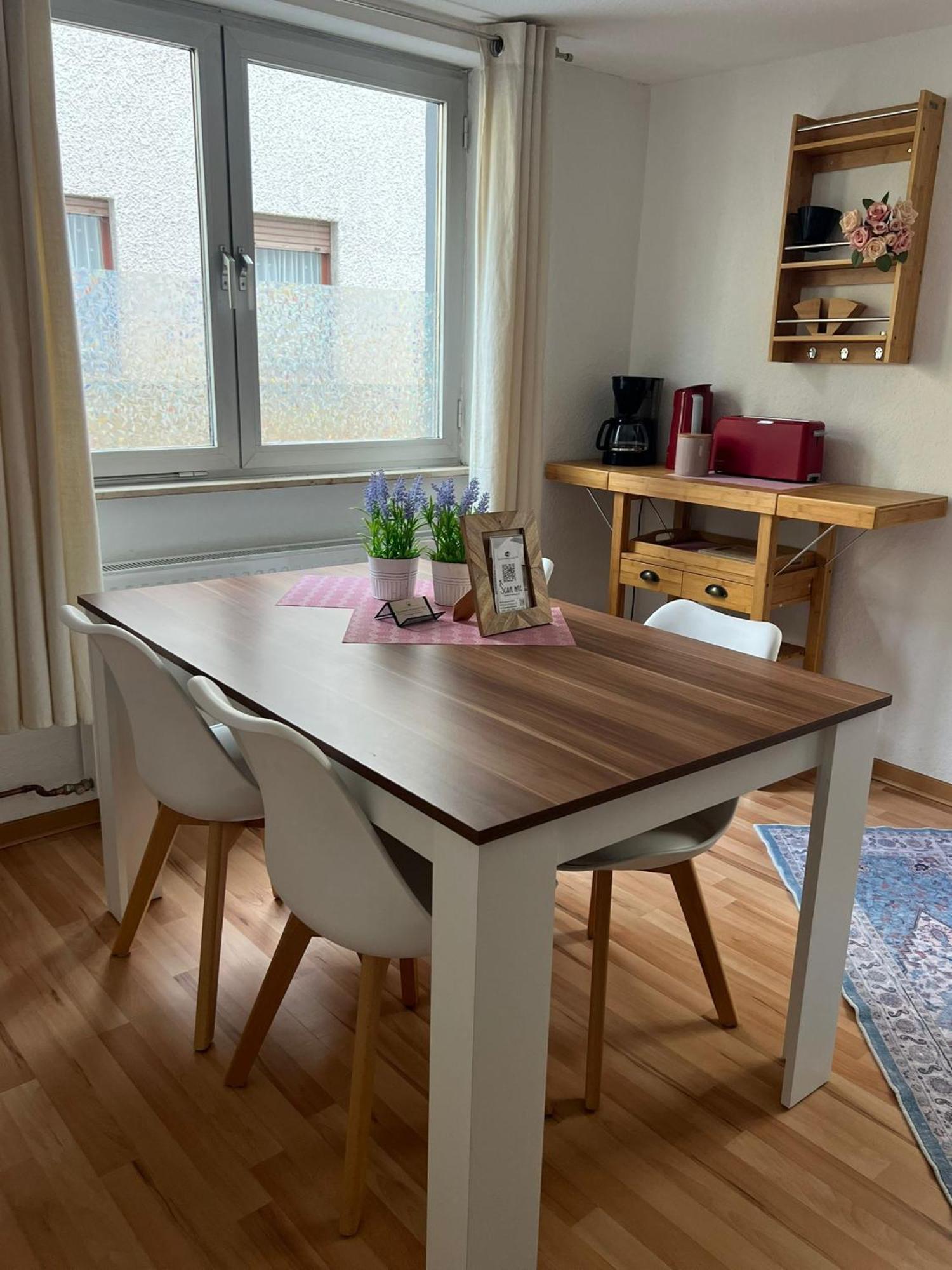 Apartment 3 Loehr *